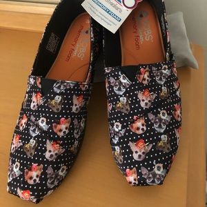 Bobs sketchers for dogs chihuahua/black